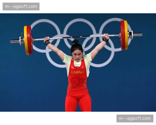 曼谷站：菲律宾迪亚兹破女子59公斤级挺举世界纪录夺冠